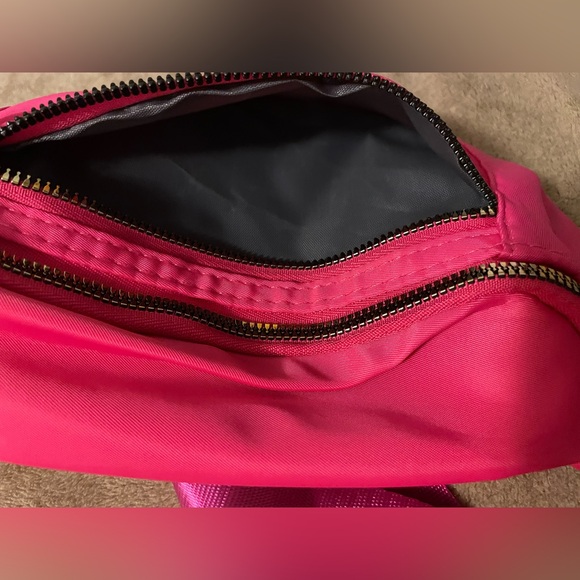 NWOT Pink Fanny Pack - double zipper adjustable strap hip or crossbody - Picture 7 of 7